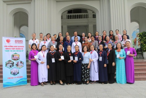 Ban Khuyến học Caritas Việt Nam tổ chức Khoá Tập huấn Đồng Hành lần thứ XI 