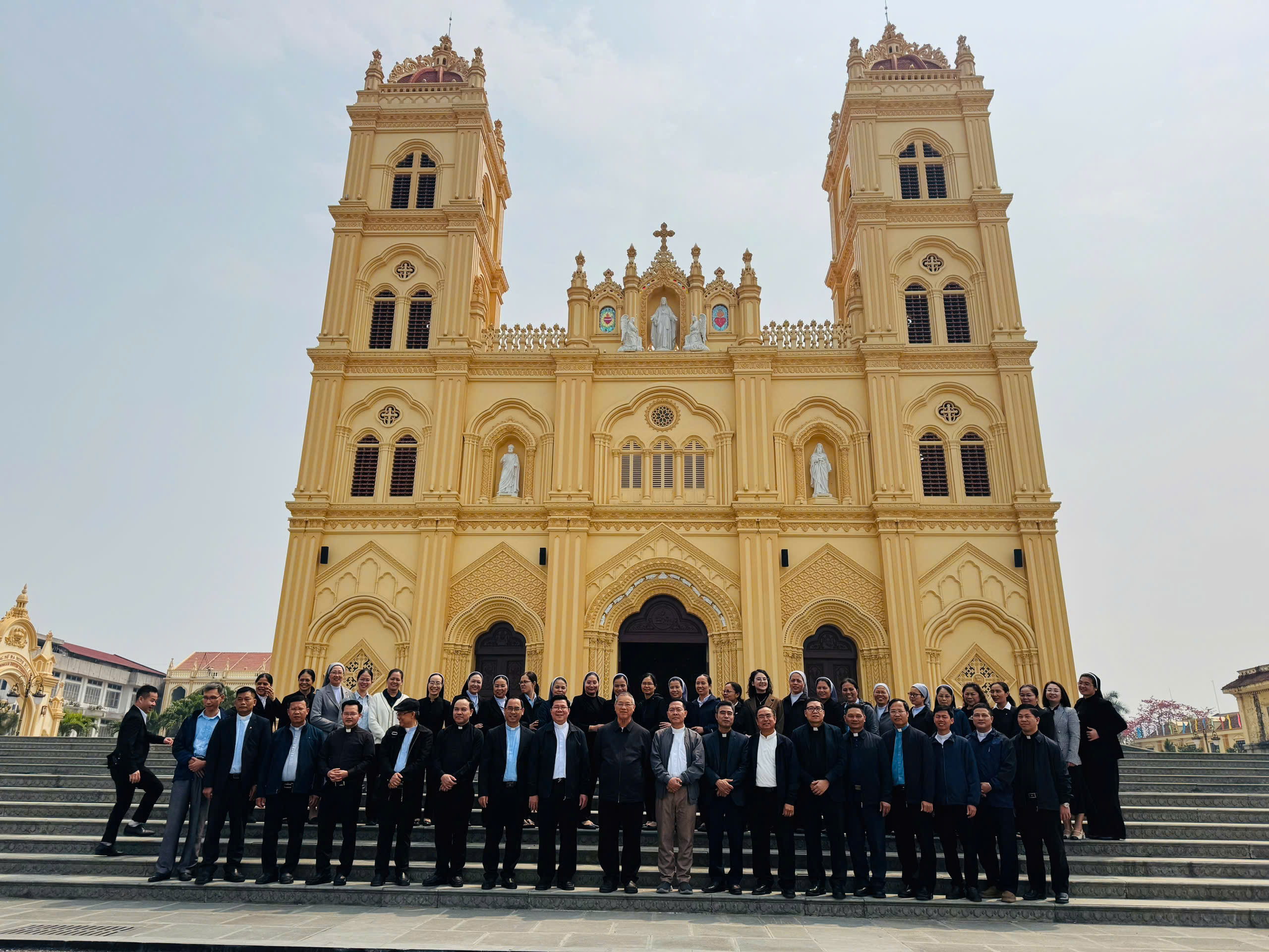 Caritas Giáo tỉnh Hà Nội: Gặp mặt chúc Tết Đức cha Chủ tịch Tôma và định hướng mục vụ năm 2026